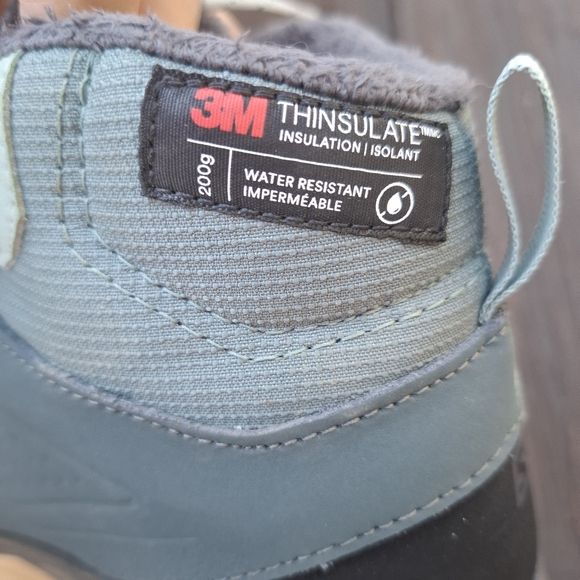 Salomon Yalta Thinsulate Water Resistant Boots Size 7 NWOT - Picture 3 of 8
